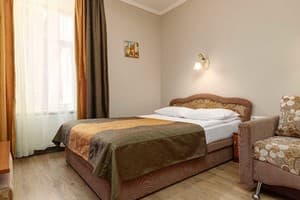 Отель Кайзер во Львове. Стандарт трехместный  5