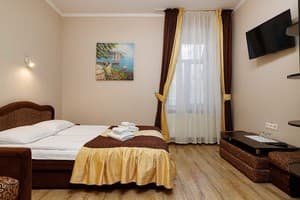 Отель Кайзер во Львове. Стандарт трехместный  11