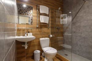 Отель Кайзер во Львове. Стандарт трехместный Мансарда 15