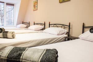 Хостел Koleso. Место в женском 5-местном номере  3