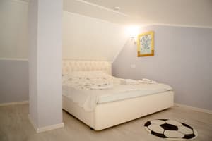 Гостинично-ресторанный комплекс Коляда. Люкс 6-местный  5