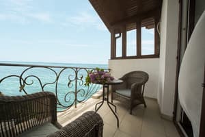Гостинично-ресторанный комплекс Коляда. Полулюкс двухместный с балконом и видом на море 4