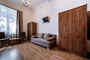 Отель Kryva Lypa (Крива Липа). Стандарт 6-местный двухуровневый с собственной ванной комнатой вне номера 3