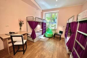 Хостел KustHostel. Место в женском 8-местном номере  2