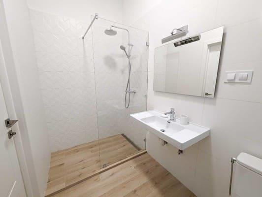 Kyiv Honchara Hotel 6