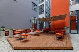 LEV Lifestyle Hotel - Maestro 18