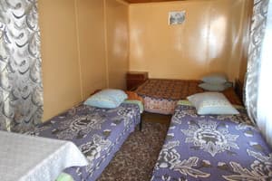 Мини-отель Лагуна. Четырехместный домик 1