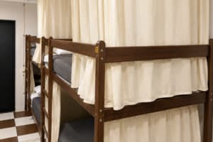 Хостел Le Rêve city hostel. Місце у чоловічому 16-місному номері  2