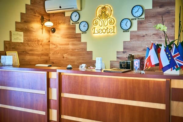 Отель Леотель