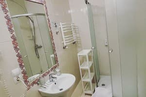 Отель Леотель. Улучшенный трехместный  3