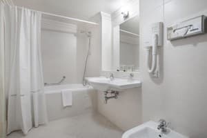 Отель Лондонская. Полулюкс двухместный  8