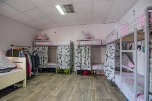 Хостел Lucky Hostel. Место в женском 8-местном номере  3