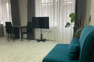 Lux Apartments ул. Архитектора Артынова 7