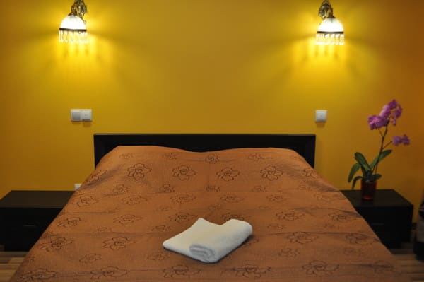 Lux по ул.Богомольца,11а 1