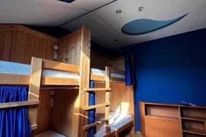 Хостел Lviv City Hostel. Место в общем 10-местном номере  1