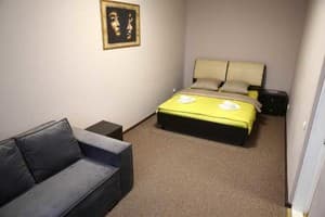 Мини-отель Львовский. Люкс двухместный + 2  с душем (двухкомнатный) 4