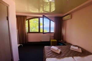 Гостинично-ресторанный комплекс MEDEA. Полулюкс двухместный с видом на море 4