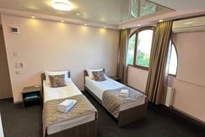 Гостинично-ресторанный комплекс MEDEA. Полулюкс двухместный с видом на море 3