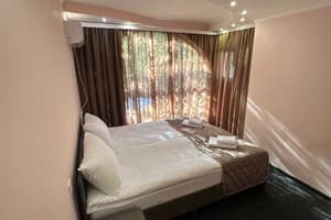 Гостинично-ресторанный комплекс MEDEA. Семейный 4-местный улучшенный 2