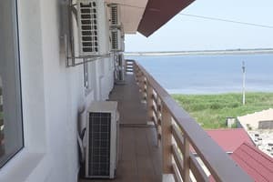 Отель Мальта. Стандарт 4-местный Люкс 4 этаж 9