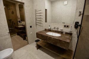 Отель Marine Residence. Делюкс двухместный с видом на сад 11