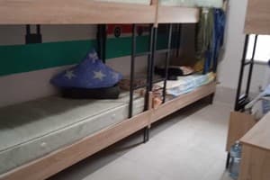 Хостел Межигорская. Место в женском 6-местном номере  1