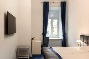 Апарт-отель Metro Hotel Apartments. Улучшенный двухместный 1 этаж 3