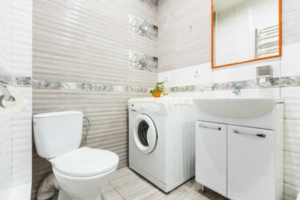 Modern 2BR Apartment in Central Lviv 10