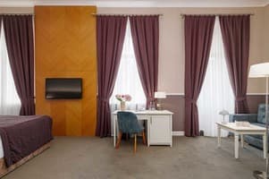 Отель Modern Art-hotel. Полулюкс двухместный с балконом 6