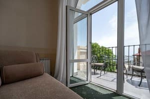 Отель Морской. Люкс двухместный с балконом (+2) 8