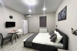 Апарт-отель На Набережной. Апартаменты двухместный №2 первый этаж 2