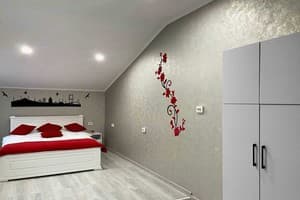 Апарт-отель На Набережной. Апартаменты двухместный №3 второй этаж 5