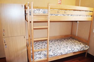 Хостел На Пестеля, 11. Место в общем 4-местном номере  с удобствами 1