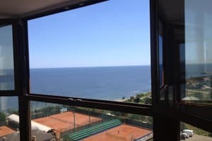 На берегу моря 1