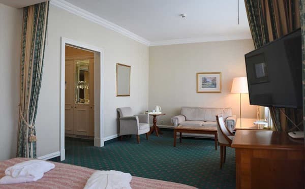 Национальный 33