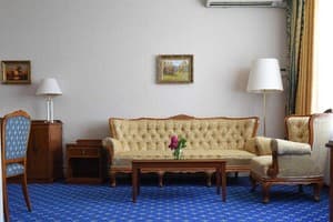 Отель Национальный. Люкс двухместный (2+1). 2