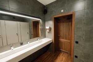 Отель Nesvit Hotel. Место в мужском 8-местном номере  2