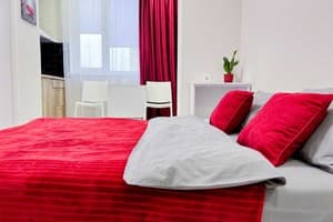 Квартира Новая студия рядом с Железнодорожным вокзалом. Стандарт двухместный  1