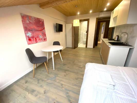 Oberig Леси Украинки 19/13 7