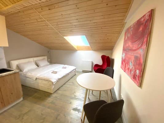 Квартира Oberig Леси Украинки 19/13