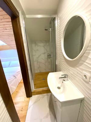 Oberig Леси Украинки, 19/15 9