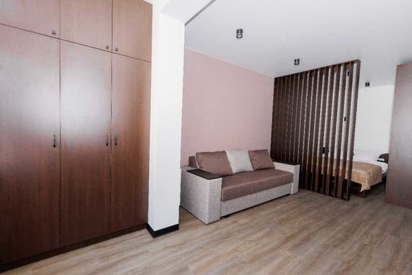 Oberig, Под Голоском 15б/92-2 2