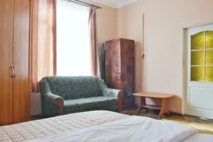 Квартира Oberig, ул. Б. Хмельницкого, 61. Апартаменты 4-местный  3