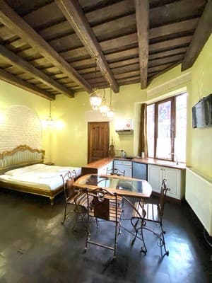 Oberig в центре возле Ратуши, на Площади Рынок 39/15 18