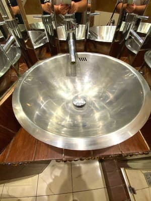 Oberig возле Галицкого рынка, ул. Валова 21/16а 12