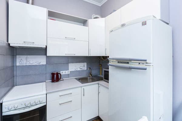 Oberig возле Краковского, ул. Таманська 9/1 4