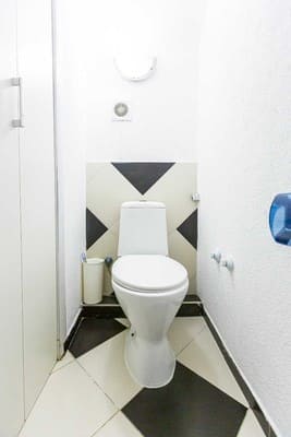 Oberig возле Краковского, ул. Таманська 9/1 8