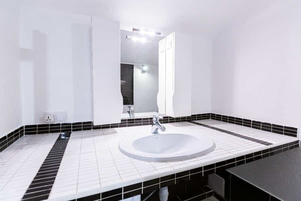 Oberig возле Краковского, ул. Таманська 9/1 10