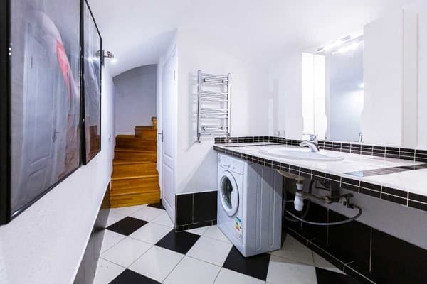 Oberig возле Краковского, ул. Таманська 9/1 11