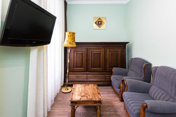 Oberig возле Краковского, ул. Таманська 9/1 13